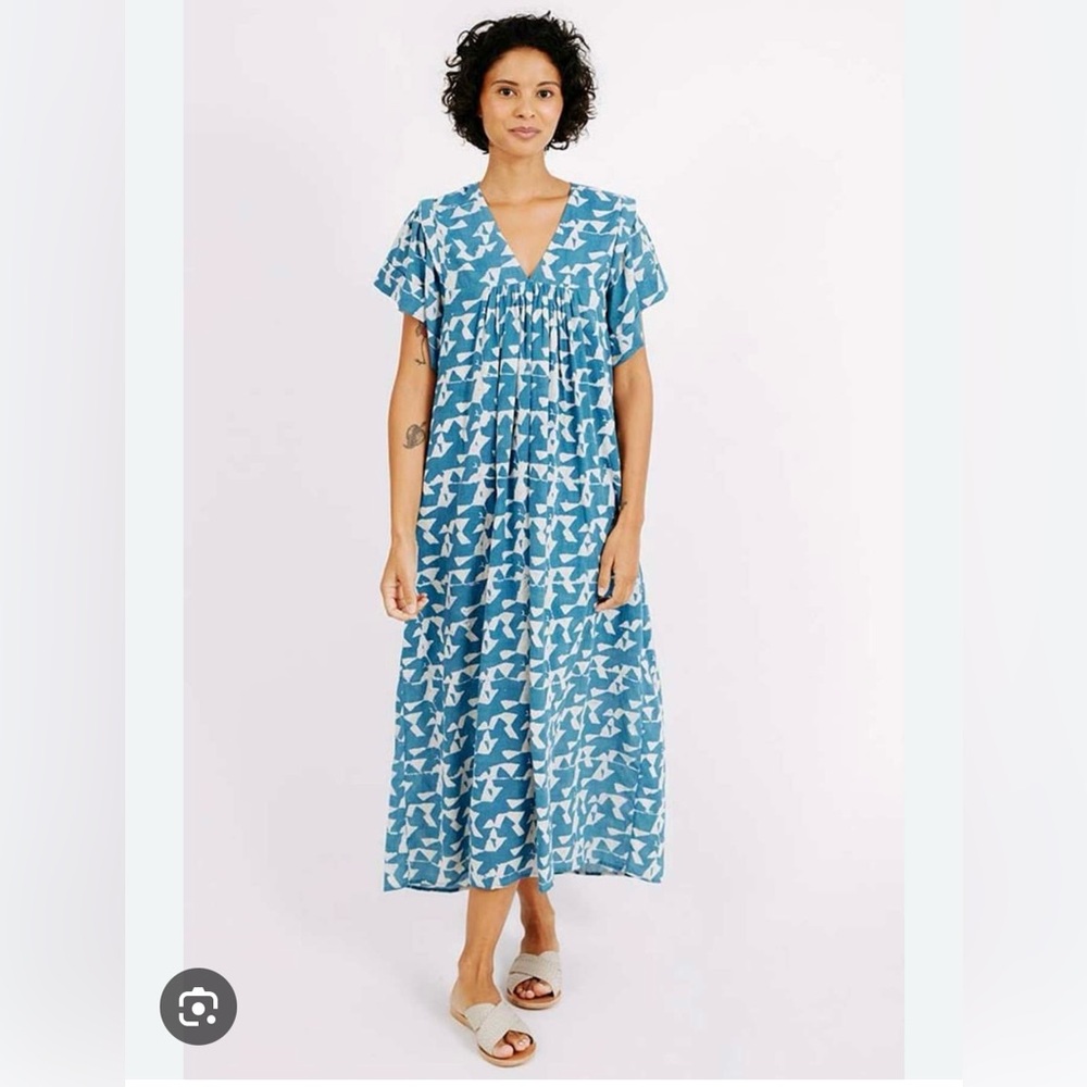 Chic Blue and White Maxi Dress